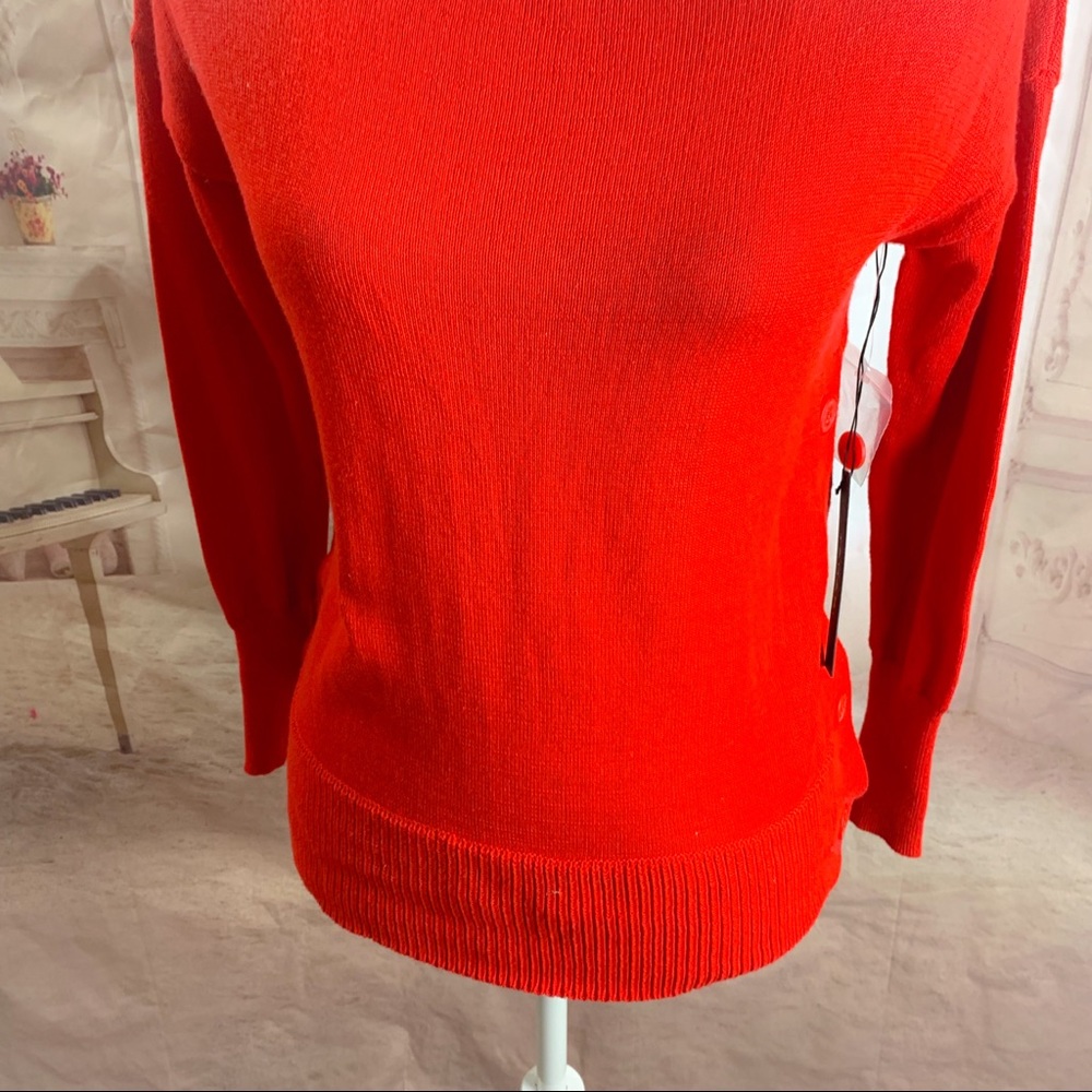 NEW Tahari Side Button Crew Neck Red Sweater - Picture 7 of 11